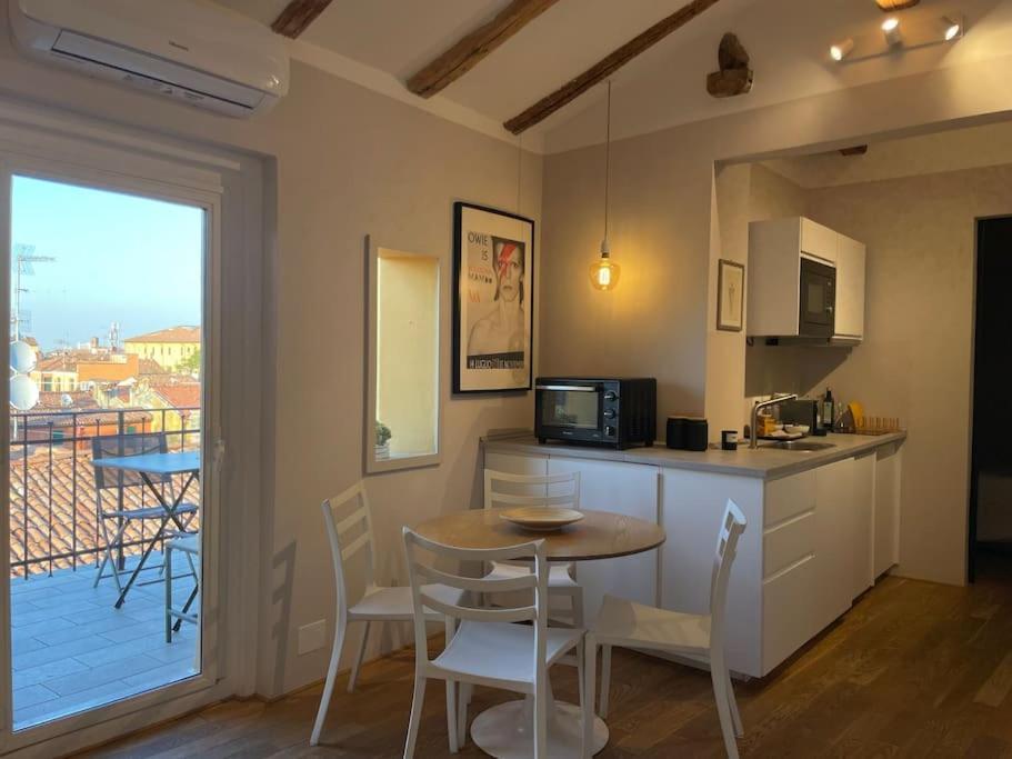 Romantic Attic Room With Panoramic View Bologna Exteriör bild