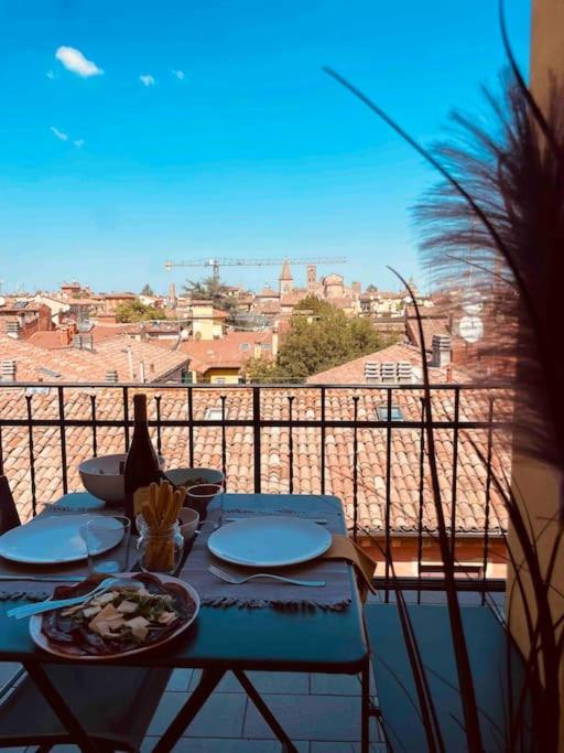 Romantic Attic Room With Panoramic View Bologna Exteriör bild
