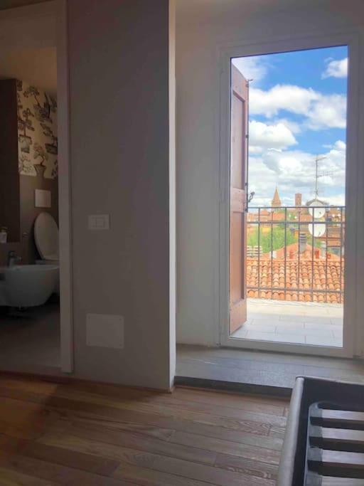 Romantic Attic Room With Panoramic View Bologna Exteriör bild