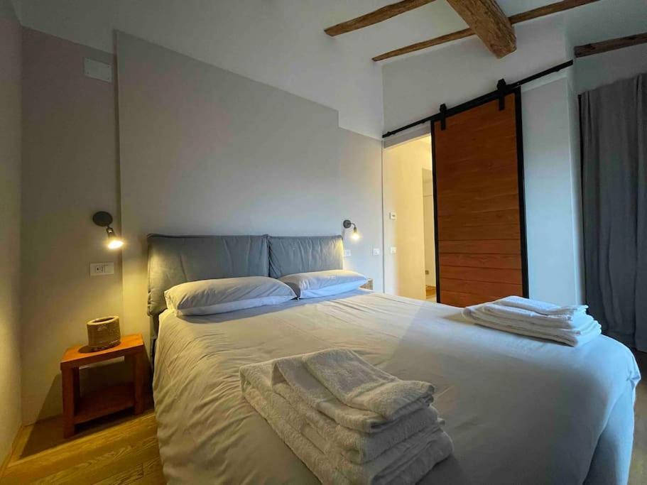 Romantic Attic Room With Panoramic View Bologna Exteriör bild