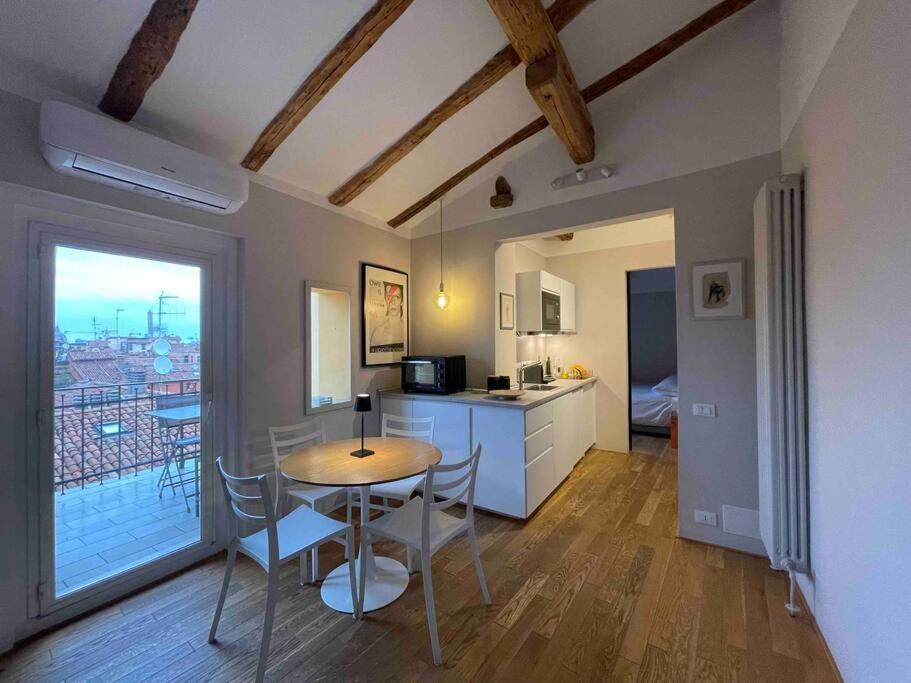 Romantic Attic Room With Panoramic View Bologna Exteriör bild