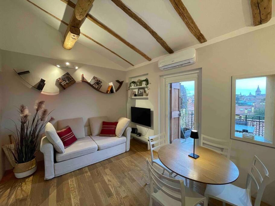 Romantic Attic Room With Panoramic View Bologna Exteriör bild